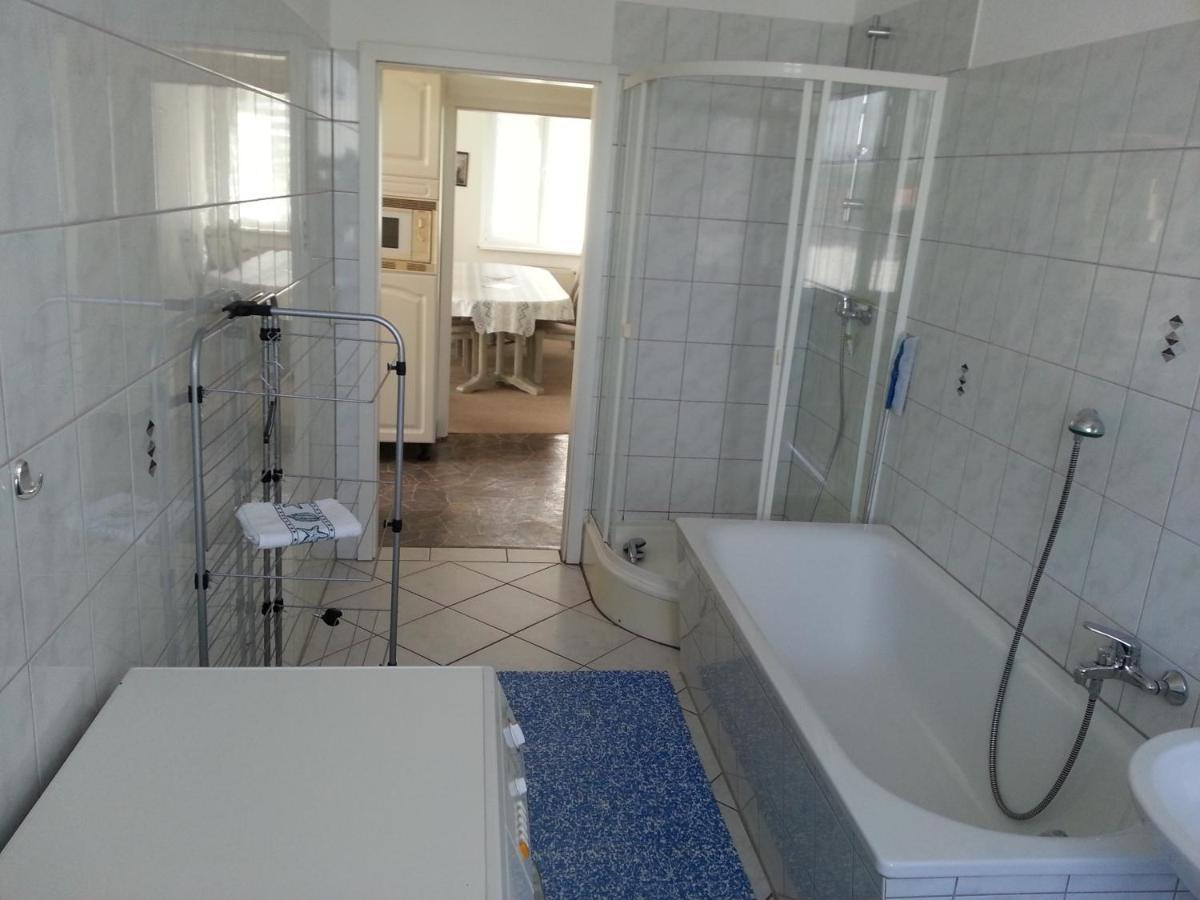 Grosse Wohnung Nossentiner Huette Exterior photo